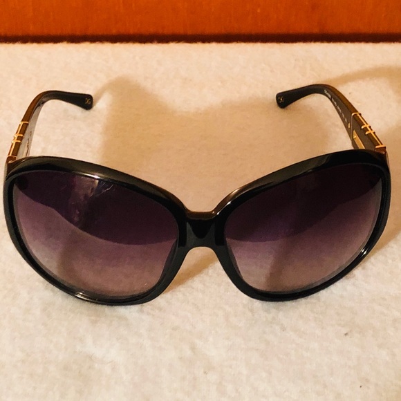 Authentic Dolce Gabbana Sunglasses 😍 - Picture 2 of 7